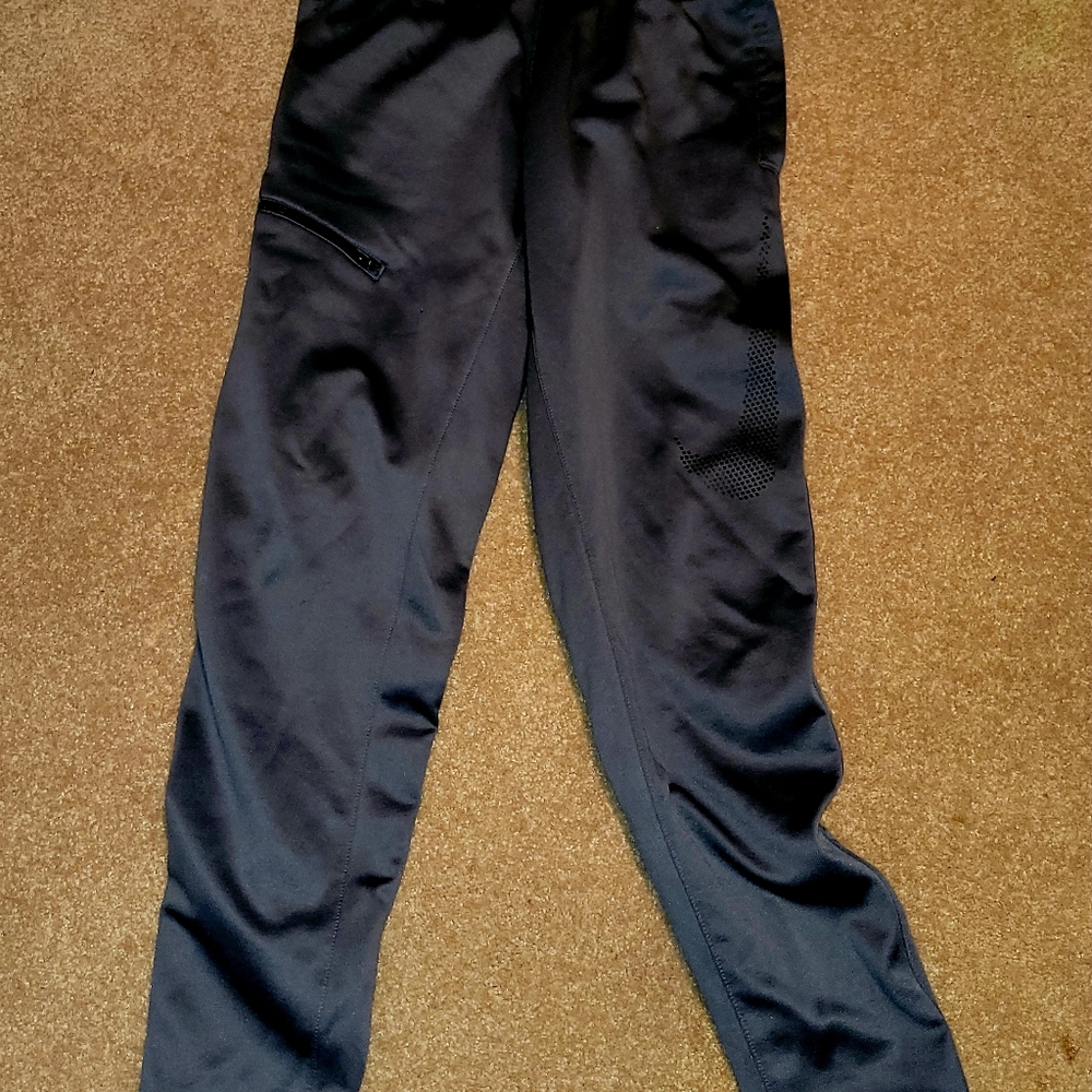 Nike dri fit small sweatpants